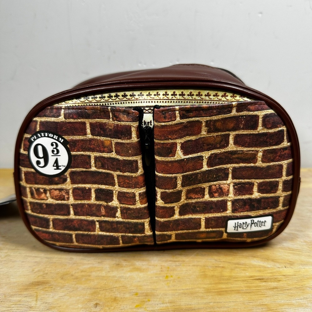 Mad‎ Beauty Harry Potter Wash Cosmetic Toiletry Bag Platform 9 3/4 Brick NWT